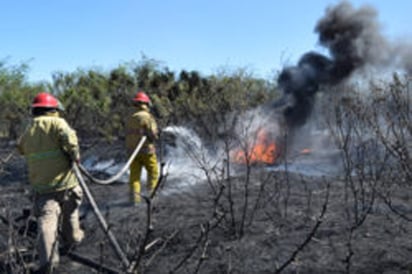 En jaque bomberos