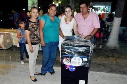 Realizó Candela el festejo del ‘Día de las Madres’