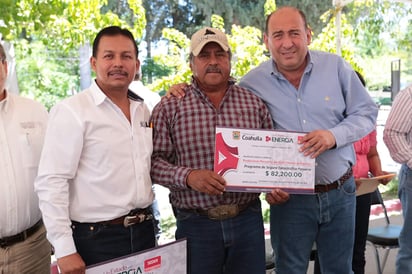 Entrega Gobernados más de 3MDP en seguros a campesinos