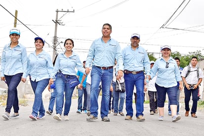 Caminan unidos rumbo al triunfo