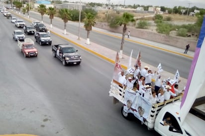 Encabeza Florencio Siller caravana de vehículos