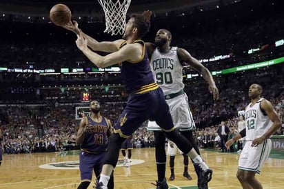 Triunfan los Celtics de Boston