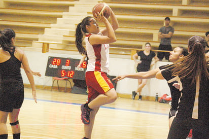 Las Bulldogs se imponen a Linces