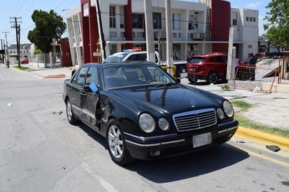 Colisionan en peligroso cruce