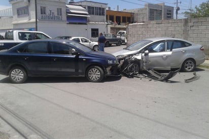 Chocan de frente en la Deportiva