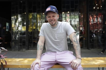 Residente dice batió récord de palabras en una canción