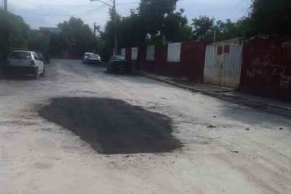 Afectan aguas negras a vecinos de la Aviación