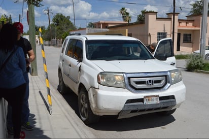 Policías de San Buena Irrumpen en Frontera