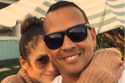 Uno sobre el otro, así se ejercita Jennifer Lopez y su novio