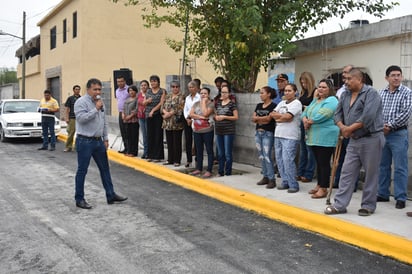 Entrega Amador obras de pavimentación