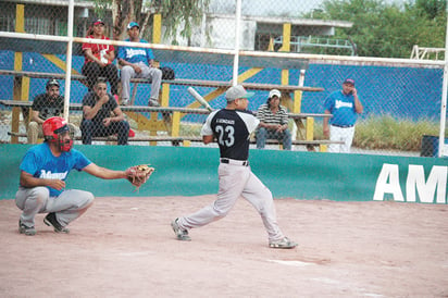 Atléticos apalea a los Toros