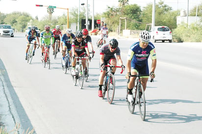 Ciclistas acuden a Piedras Negras