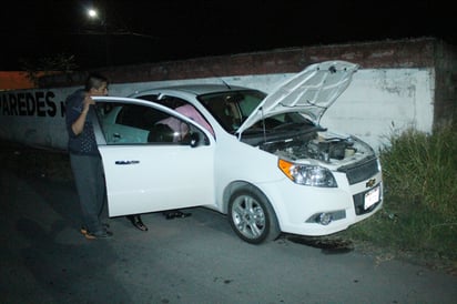 Choca contra auto y hogar