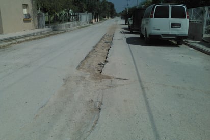 Destruyen calles del Ejido Primero de Mayo