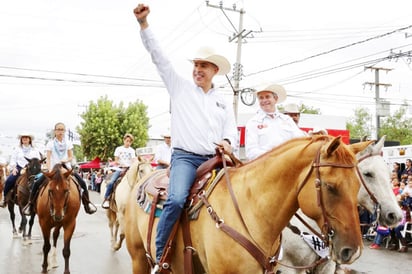 Acude a la cabalgata el Frente por la Dignidad