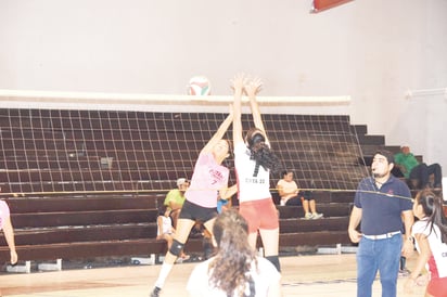 Queens triunfan ante CBTA