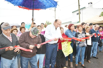 Inauguran 54 cuadras pavimentadas