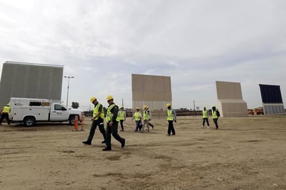 Terminan prototipos del muro fronterizo