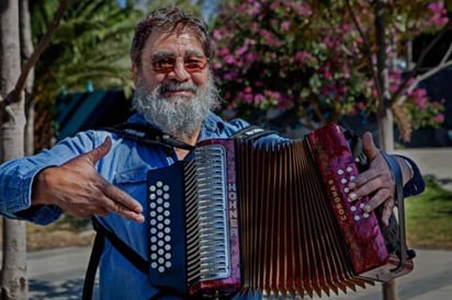 Celso Piña cumplió un capricho con su nuevo disco