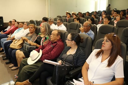 Reciben cabildos electos 2ª etapa de capacitación