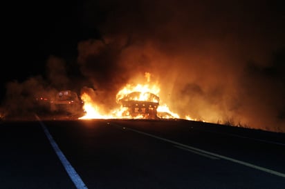 Se incendia caja de tráiler