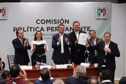 Solicita Meade ser candidato del PRI