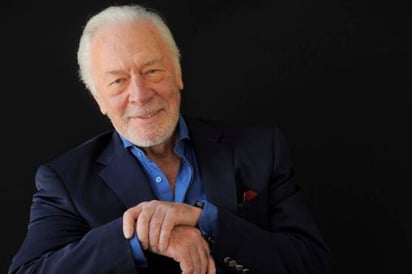 Espero caer muerto en el escenario: Christopher Plummer