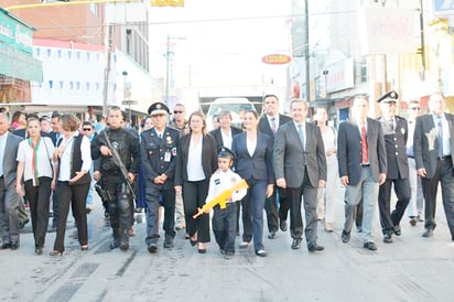 De escoltas a policías pedestres