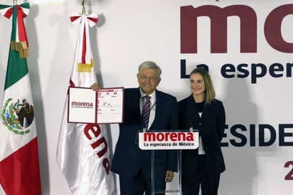 Registra AMLO precandidatura