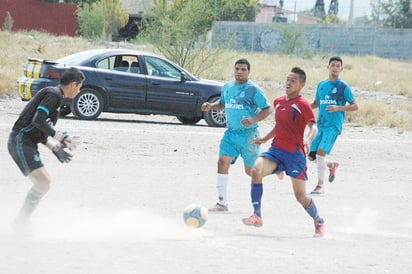 Equipo Pesado termina en el liderato