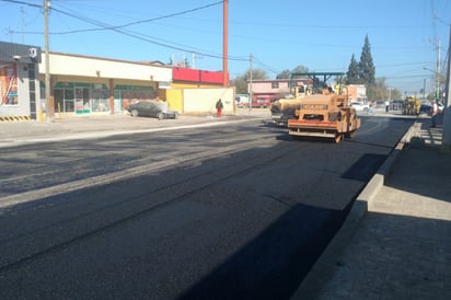 Inicia recarpeteo en la calle Presidente Carranza