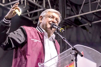 Propone AMLO descentralizar gobierno federal