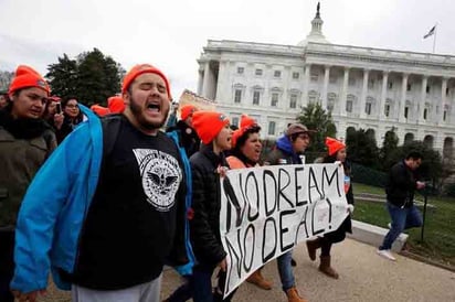 Canjea Trump DACA por muro