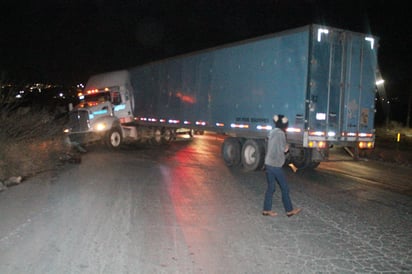 Tráiler los manda a hondo barranco