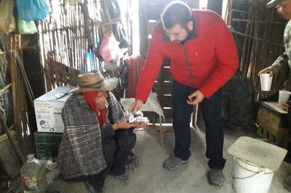 Ofrece Abraham González albergue y alimentos calientes