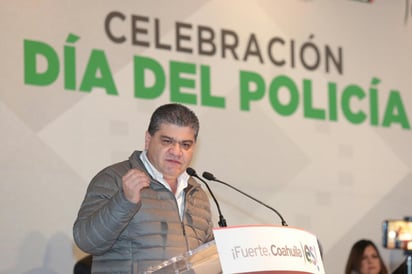 Reconoce el gobernador labor de los policías