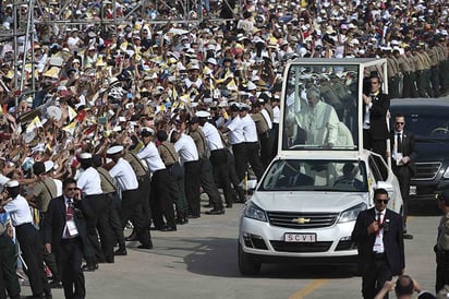 Nuevo incidente retrasa ruta del Papa