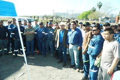 Amenazan con vetar a obreros corridos