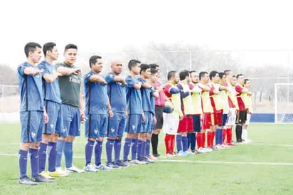 Inauguran cancha de pasto sintético