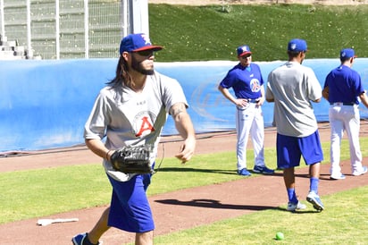 Zach Phillips espera buena temporada