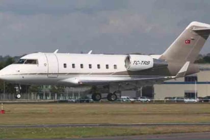 Choca en Irán un avión privado