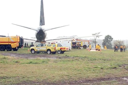 Comando irrumpe en pista de aeropuerto