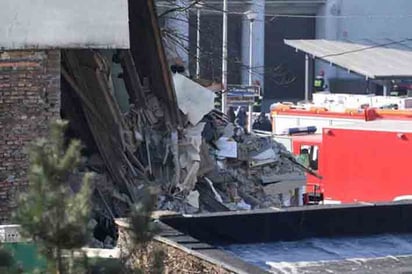 Derrumbe de edificio deja al menos 4 muertos