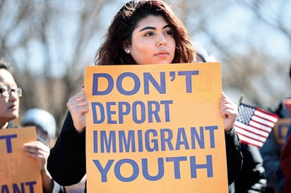 Evalúa Trump solución temporal para 'dreamers'