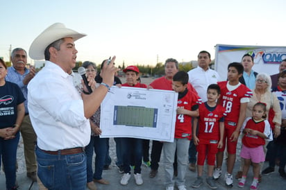 Inauguran mural en la Obrera