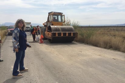 Rehabilita Gladys carretera a San Blas