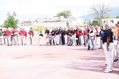 Inauguran beisbol 60 y Más