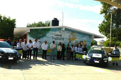 Entregan patrulla a la Policía Escolar