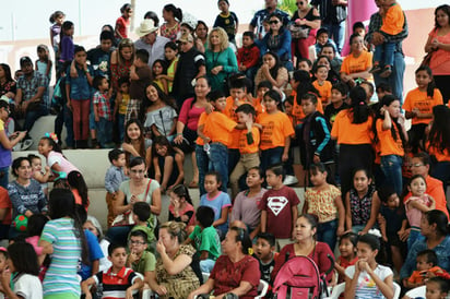 Festejan con anticipación a los Niños de Frontera