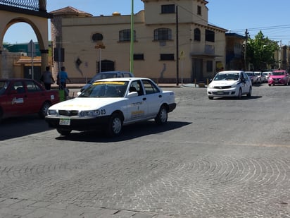 Extienden 15 días mas plazo a taxistas